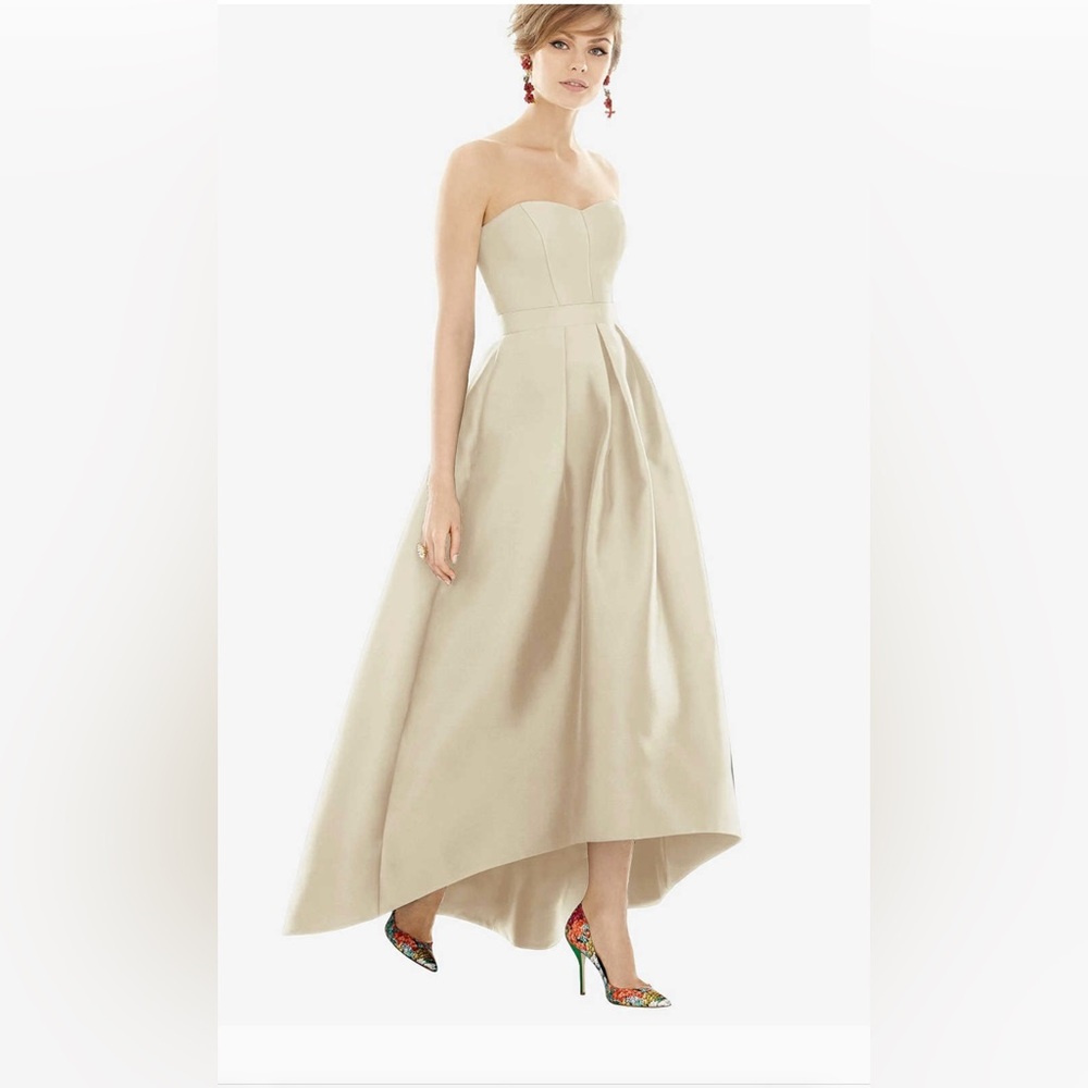 Elegant Strapless Gold Dress